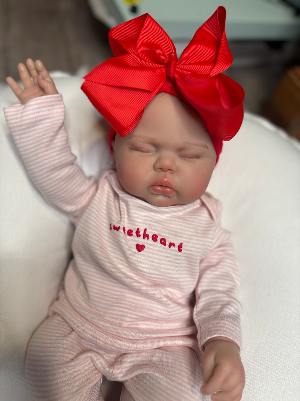 Manufactured VINYL Ella 19 inches